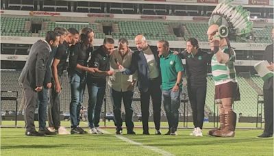 Santos inaugura la Copa Santos Peñoles 2024 en el Estadio Corona