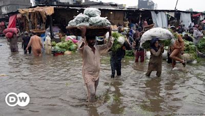 Pakistan: Lahore records heaviest rainfall in years – DW – 08/01/2024