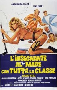 L'insegnante al mare con tutta la classe