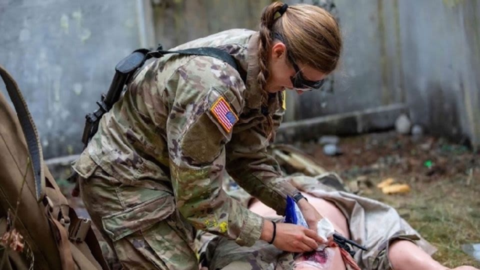 US Army captain becomes first female nurse to graduate from the Army’s elite Ranger Course