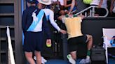 Australian Open: Jack Draper apuró a su rival para saludarlo y luego vomitó en el court