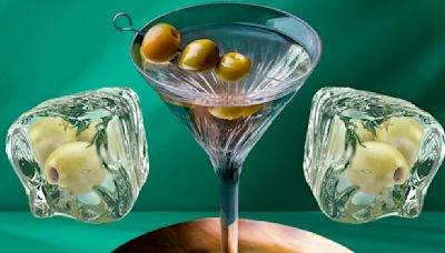 Dirty Martini Ice Cubes Are The New Way To Drink This Classic Cocktail