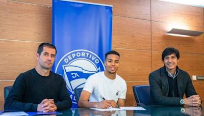 VIDEO|El Alavés renueva al futbolista dominicano José de León, una de las "perlas" de su cantera