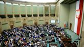 Polish parliament's lower house passes law amendments on Ukrainian refugees