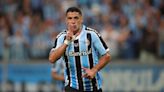 Luis Suárez hizo un hat-trick en el primer tiempo en su debut en Gremio y le dio el título al equipo frente a Sao Luiz por la Recopa Gaúcha