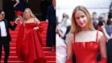 上秒巨星，下秒凡人：Jennifer Lawrence 的 Dior 絕美禮服下… 竟是夾腳拖！