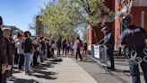 Protestos pró-Palestina se fortalecem em universidades nos EUA; mais de cem são detidos em Boston