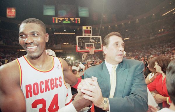 How Hakeem Olajuwon finally touched greatness in 1993-94