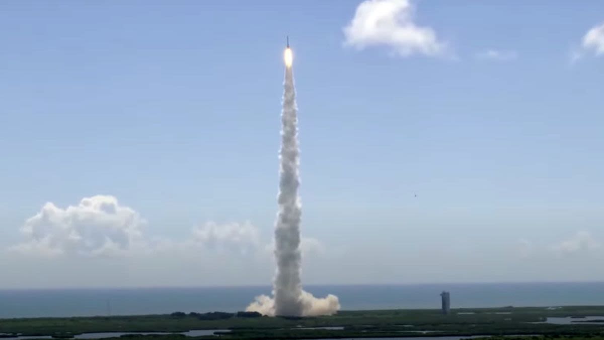 Watch Boeing's Starliner arrive at ISS today on historic 1st astronaut mission