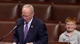 Lawmaker's son makes silly faces as dad speaks on House floor - WDEF