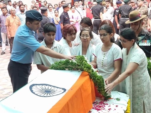 PHOTOS: Last Rites of Former Army Officer Waibhav Anil Kale Killed in Gaza Conducted in Pune