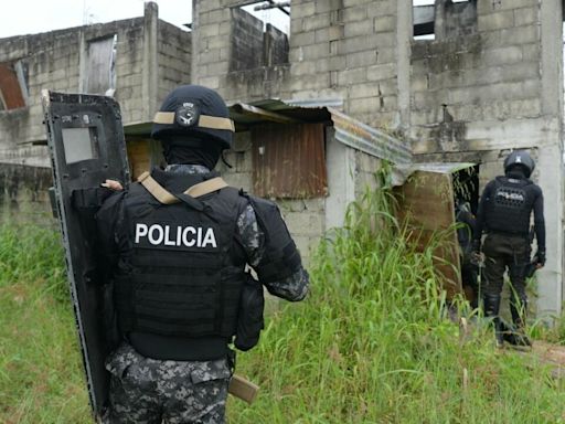 Ecuador declara estado de excepción en 7 de las 24 provincias por escalada de violencia