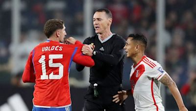 La Roja, en alerta: el día en que Chile pidió suspender al juez que arbitrará duelo ante Canadá - La Tercera