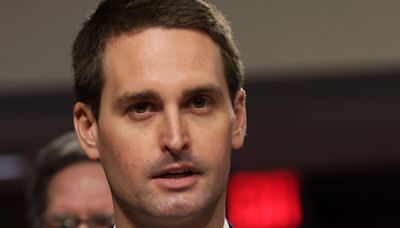 Snapchat’s billionaire CEO sold his LA mansion for nearly $4 million less than what he wanted