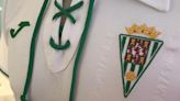 El Córdoba CF recuerda el ascenso de 1962 con una camiseta retro exclusiva