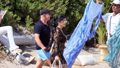 Jeff Bezos and Lauren Sanchez Hit Up by Sun Dress Merchant in Sardinia