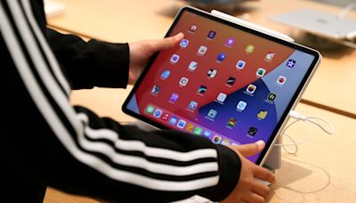 Apple’s New iPad Pro Turns Device Into True Laptop Replacement