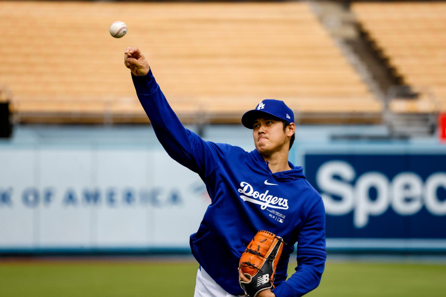 Dodgers star Shohei Ohtani buys La Cañada Flintridge mansion from Adam Carolla for $7.85 million