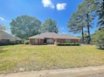 297 Pickwicket Dr, Conway AR 72034