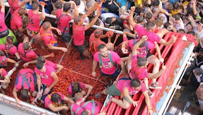 La Tomatina de Buñol sacará a la venta 30 entradas VIP por 500 euros para subir a los camiones