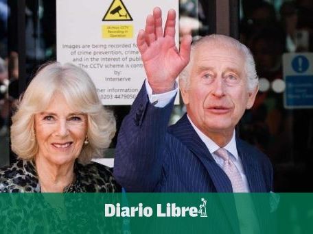 Carlos III y Camila elogian el registro oficial hecho a mano de su coronación