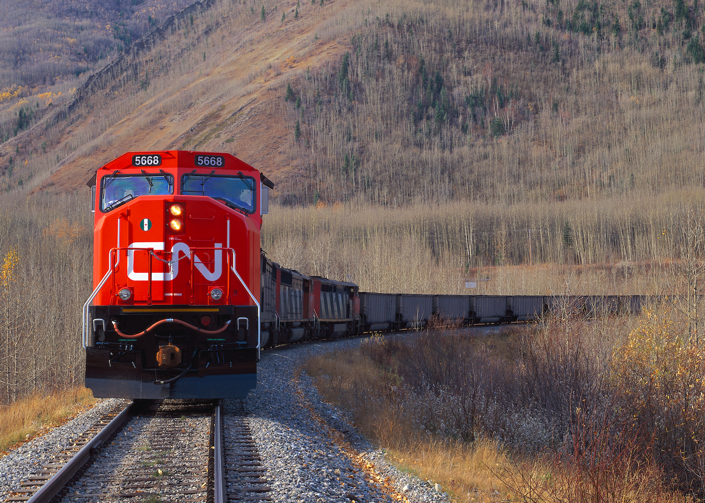 Canadian Rail Workers Authorize Strike Vote