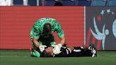 VIDEO: Juez de línea se desmaya en pleno partido de la Copa América entre Perú y Canadá