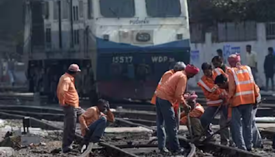 Railway Board urges action against officials for inaccurate train data in passenger systems