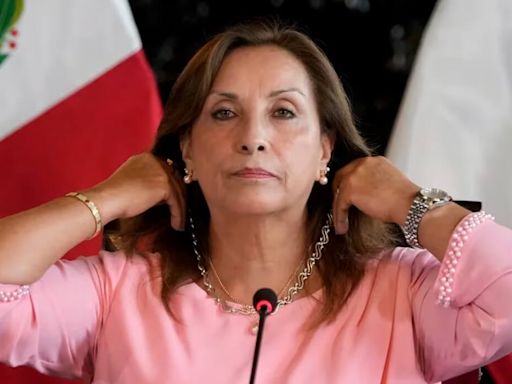 Presidenta de Perú acude a nuevo interrogatorio por "caso Rolex"