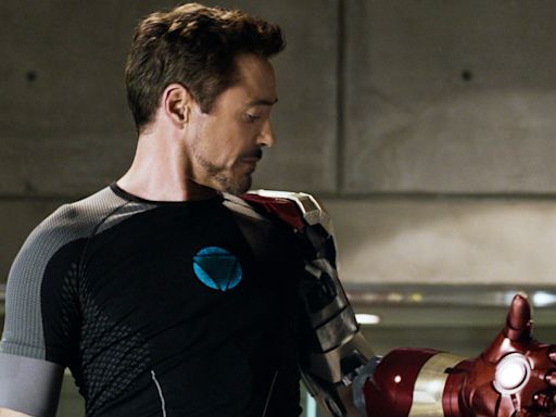 Robert Downey Jr. Invented A Whole 'Language' For Summoning Iron Man's Suit - SlashFilm