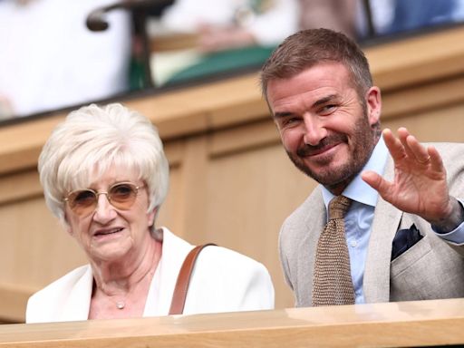 Wimbledon-Auftakt: David Beckham kommt mit seiner Mutter