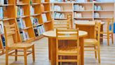 圖書館桌椅不良 恐影響學童坐姿