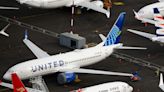 UPDATE 1-United to cut 12% of daily Newark flights to boost performance