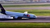 El espectacular aterrizaje de morro de un avión en el aeropuerto de Estambul