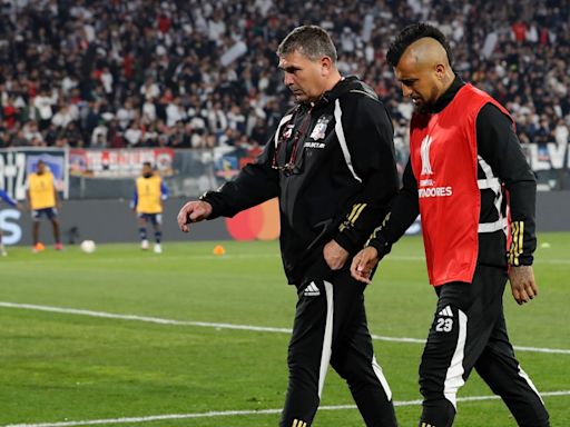 Duro golpe para Colo Colo: Arturo Vidal se lesiona en el calentamiento y no jugará contra Junior por la Libertadores - La Tercera