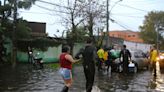 Lagoa dos Patos inunda bairros e RS tem quase 400 mil pessoas fora de casa por causa das chuvas