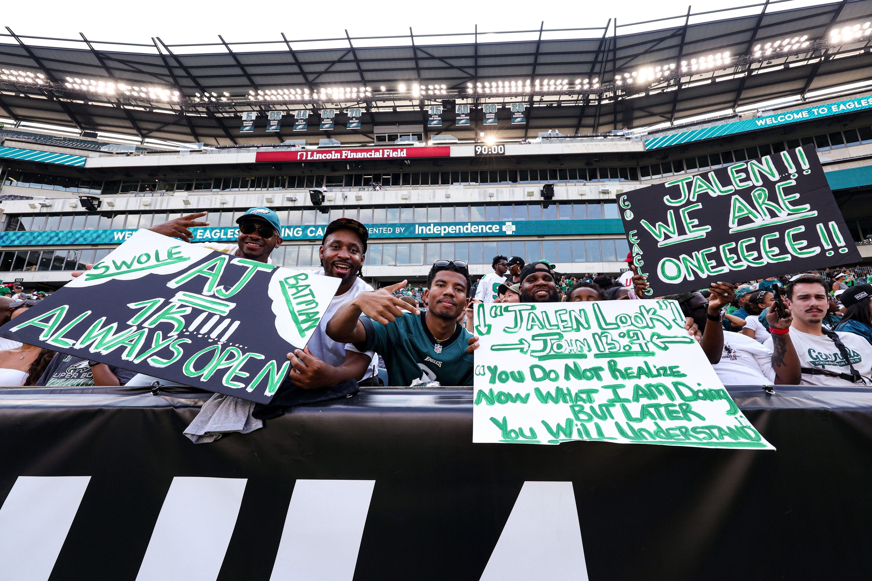 Sights and sounds from Eagles' open training camp practice at Lincoln Financial Field