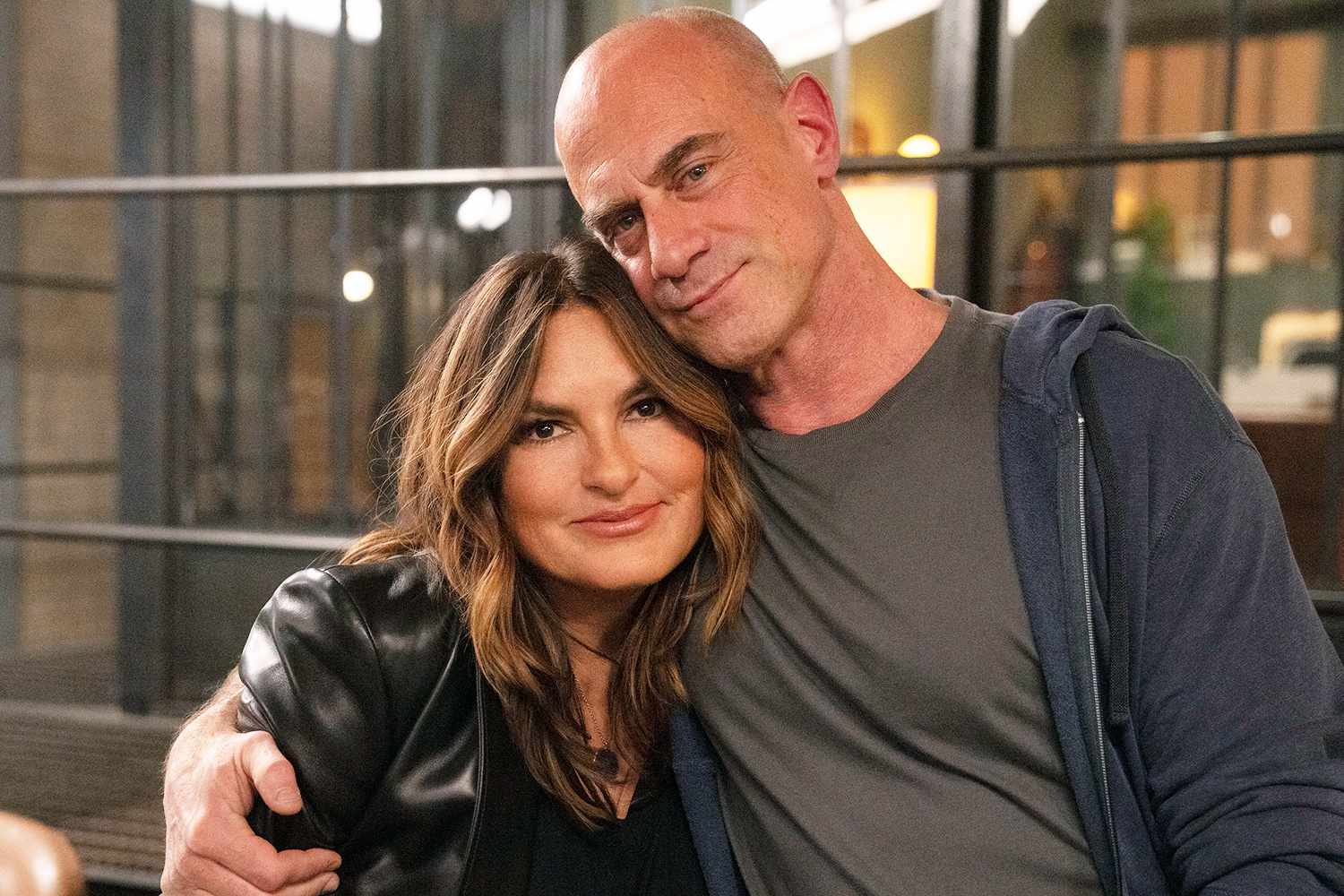 Mariska Hargitay Thought She 'Should' Kiss Christopher Meloni in That Intense 'SVU' Scene: 'Our Chemistry is Undeniable'