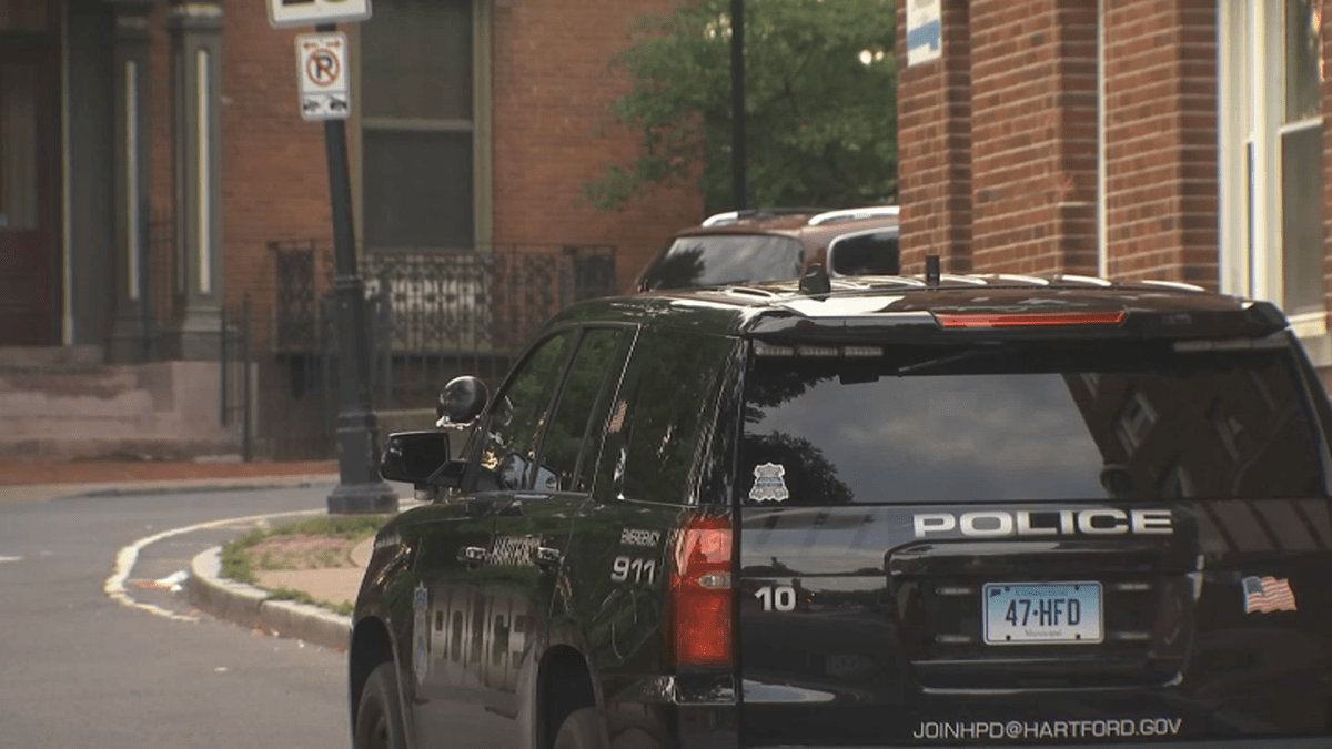 Shooting in Hartford leaves woman in critical condition