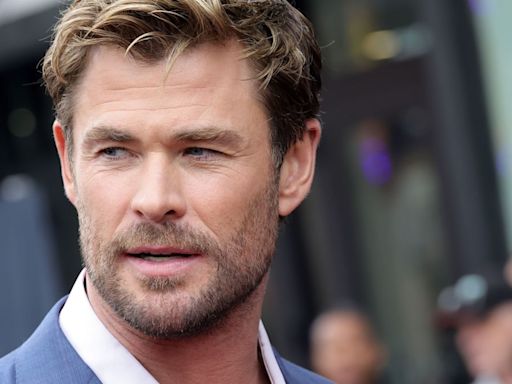 Chris Hemsworth surprises fans as he celebrates 41 alone with $5 birthday cake