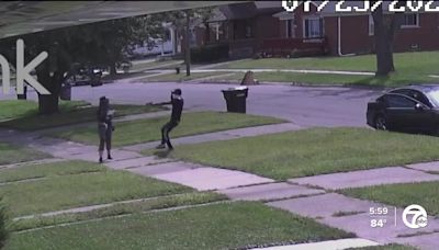 Postal worker held at gunpoint on Detroit's west side in broad daylight