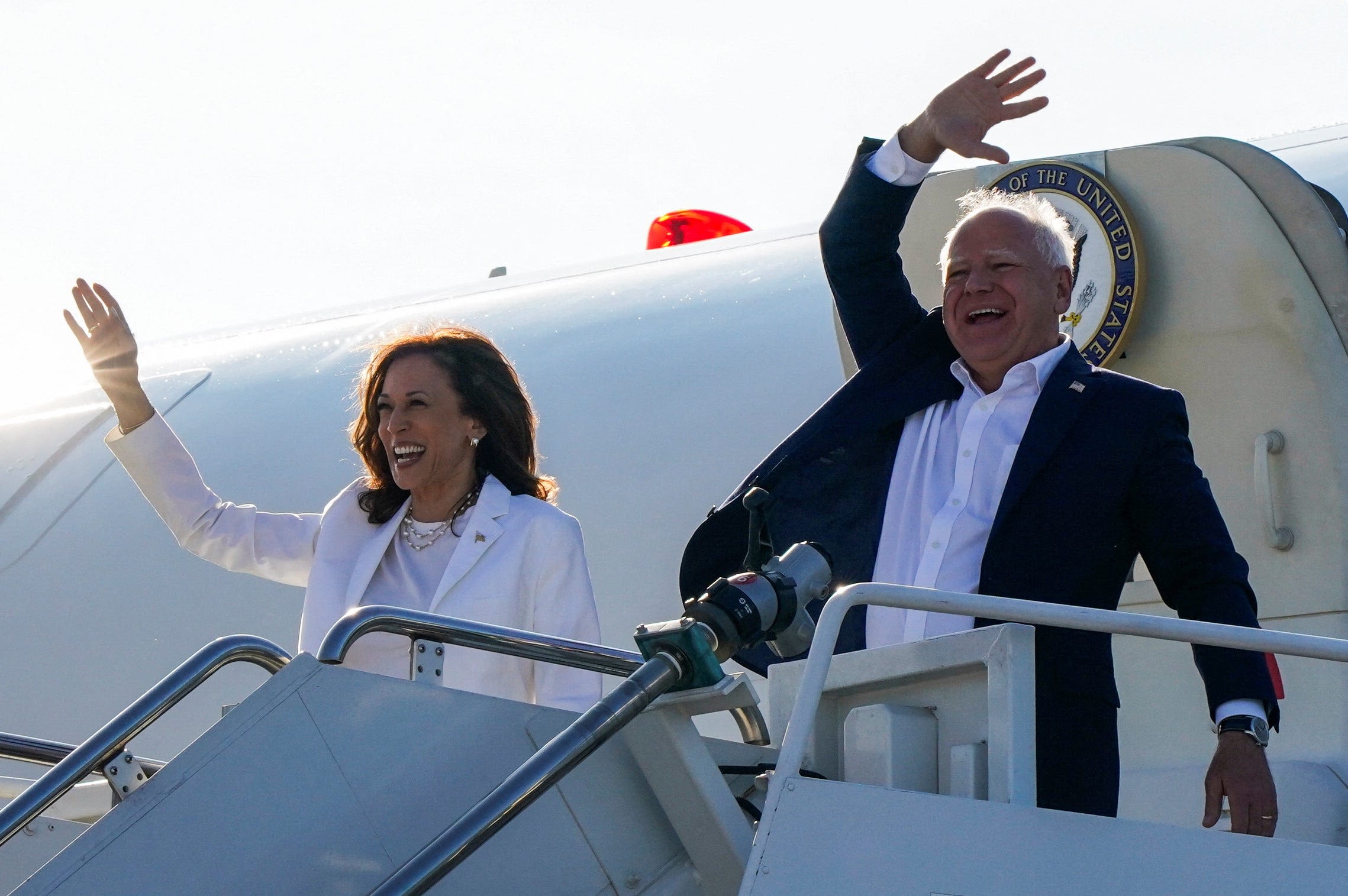 Watch replay: Kamala Harris, Tim Walz speak at metro Detroit rally