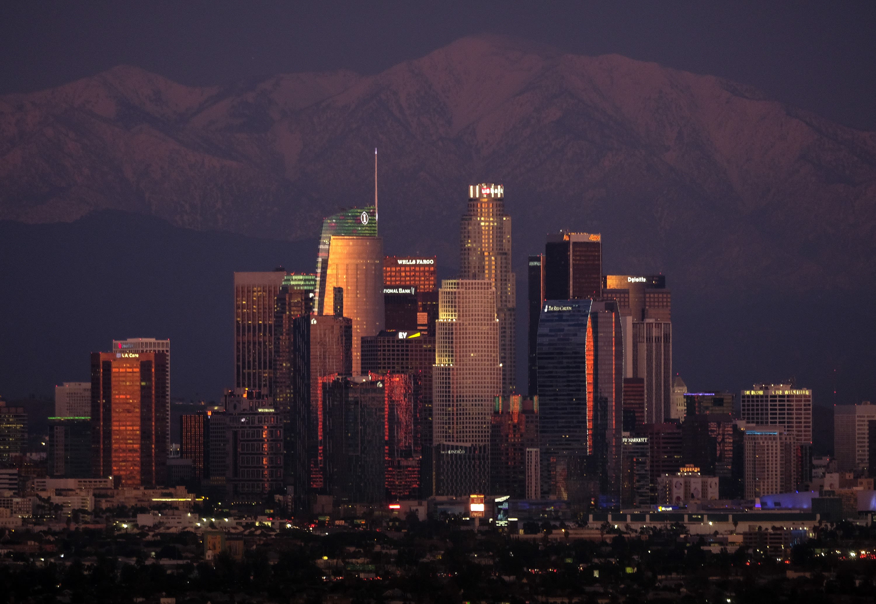 5.2 Earthquake Strikes North Of Los Angeles, Is Felt At Dodger Stadium During Game