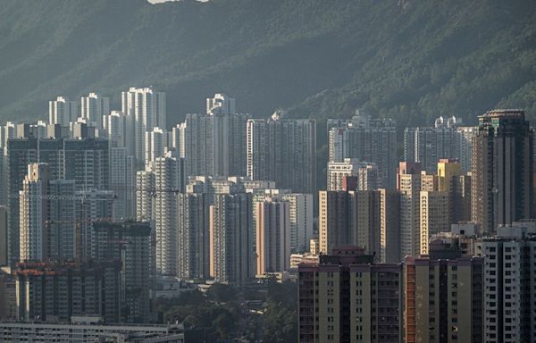 Hong Kong Home Prices Drop to Erase Gains After Property Tax Cut