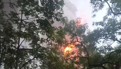 Fire At Multi-Storey House In Delhi's East Of Kailash, Woman Rescued