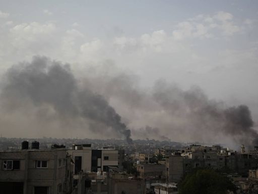 Al menos 21 muertos y 64 heridos en ataques israelíes sobre desplazados de Rafah