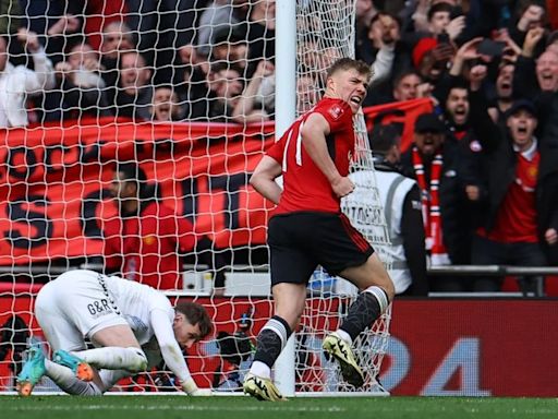 La sufrida victoria del Manchester United por penales ante Coventry City tras tres goles de ventaja: el gesto de Garnacho cuando salió