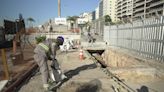 Estação de esgoto na Praia de Copacabana passa por reforma; calçadão de pedras portuguesas será retirado e refeito com desenho original