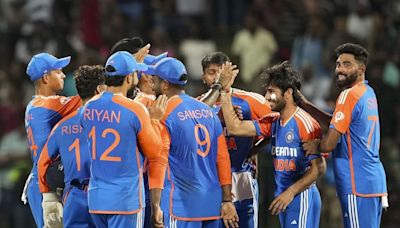 India beat Sri Lanka by seven wickets in second T20I to win series