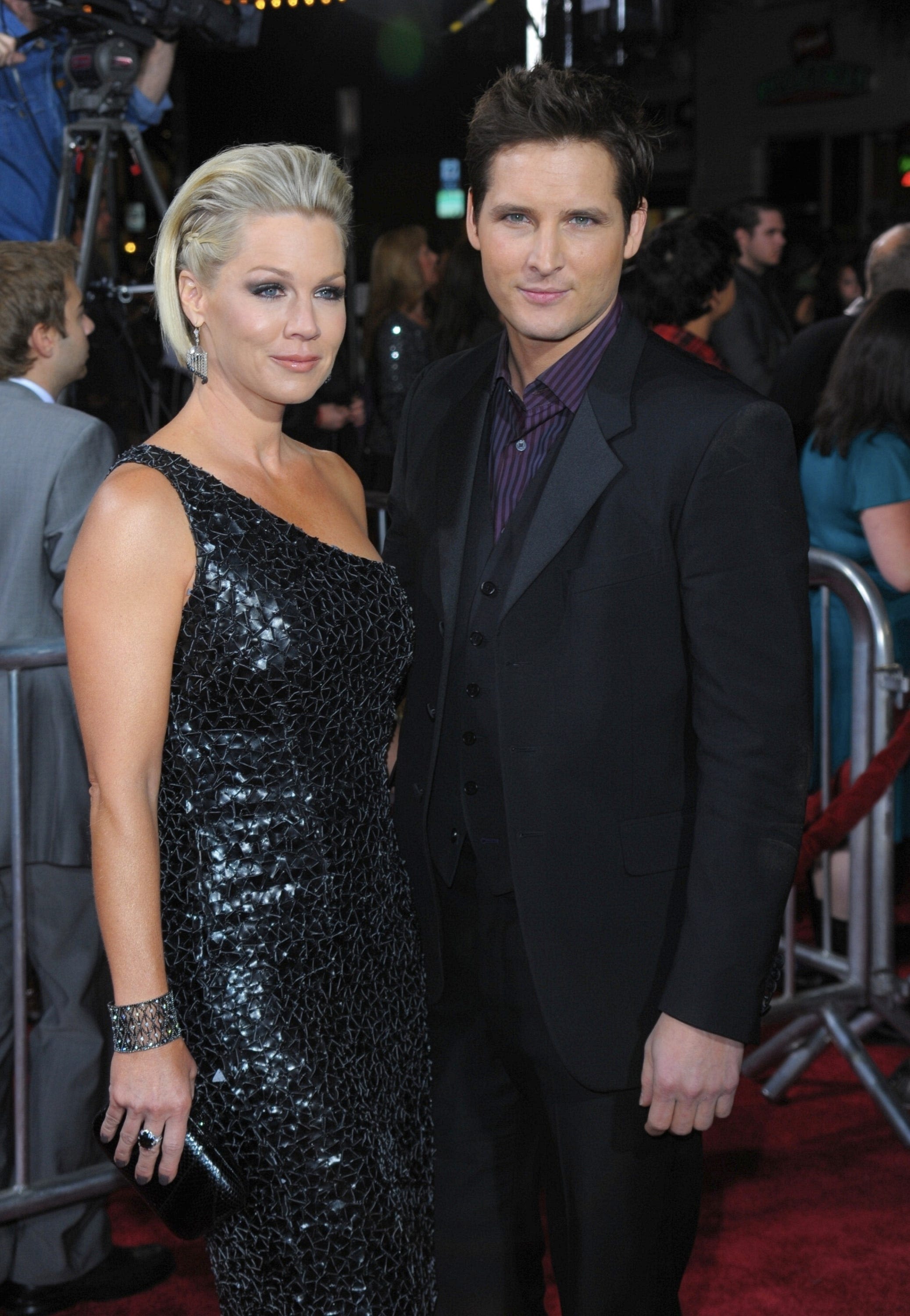 Jennie Garth says she's 'friends now' with ex Peter Facinelli: 'He even unblocked me'